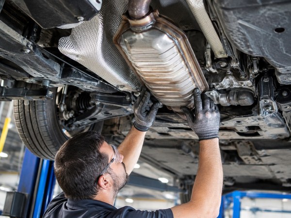 Catalytic converter diagnostics and replacement